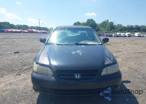 2002 Honda Accord 2.3 Ex/2.3 Se из США, поврежденный, VIN 1HGCG66872A091629